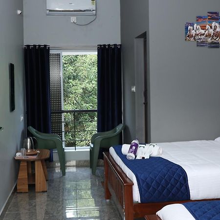 Hotel Bay Walk Residency à Auroville Extérieur photo